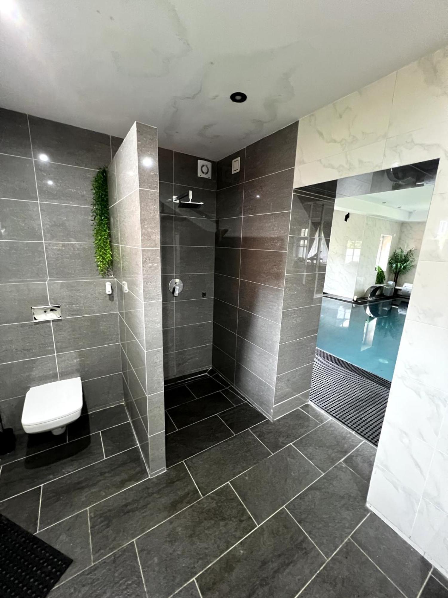 Haus Mit Pool Grossschonau Bagian luar foto